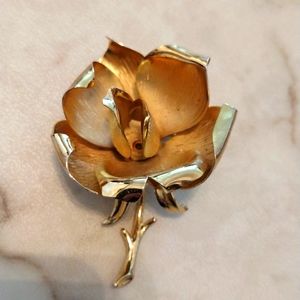 JP 3D rose brooch.